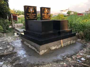 Mộ đá nguyên khối